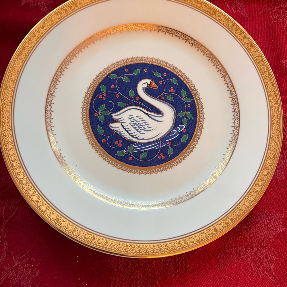 Mikasa Gold and Blue Swan Dinner Plate